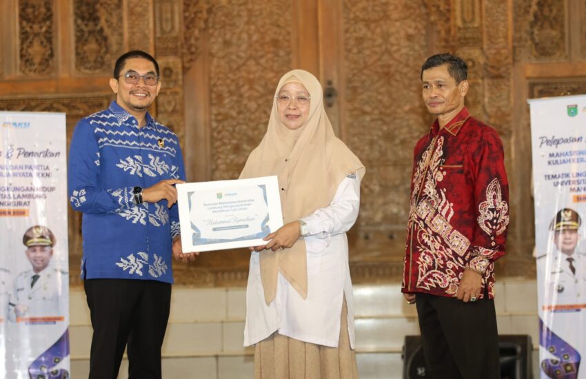 Bupati Tanah Bumbu Apresiasi Kontribusi Mahasiswa ULM dalam Program KKN Tematik Lingkungan Hidup