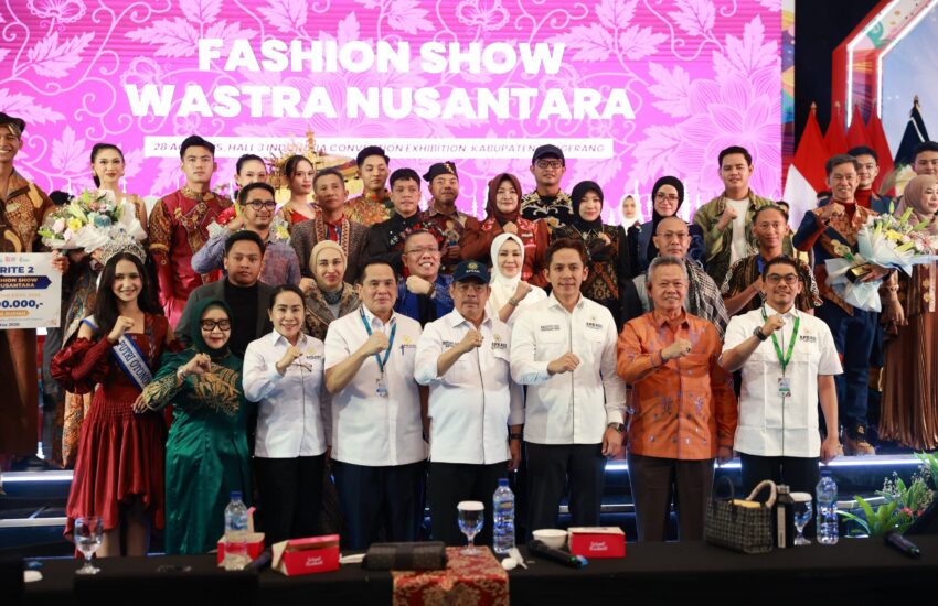 Tanah Bumbu Tampilkan Tenun Pagatan di Apkasi Otonomi Expo 2026